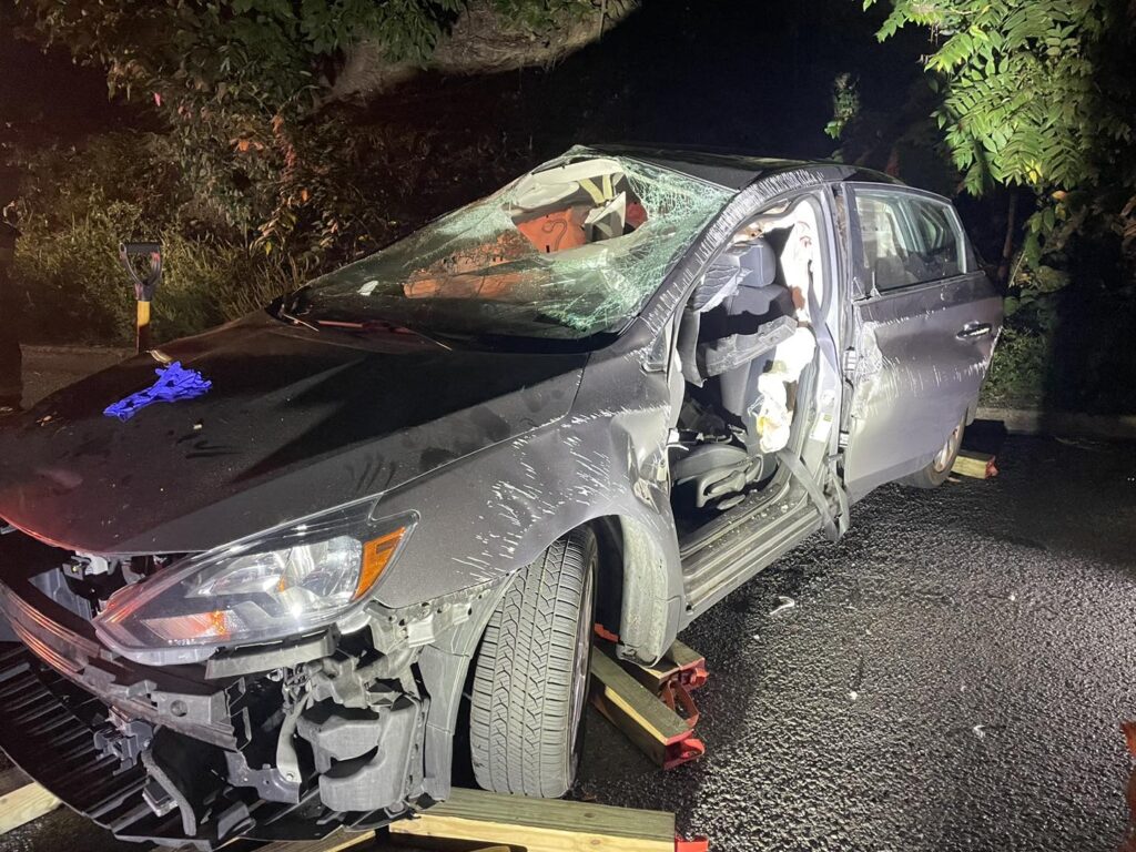 20230829 Evergreen Ave Crash MIL (1)